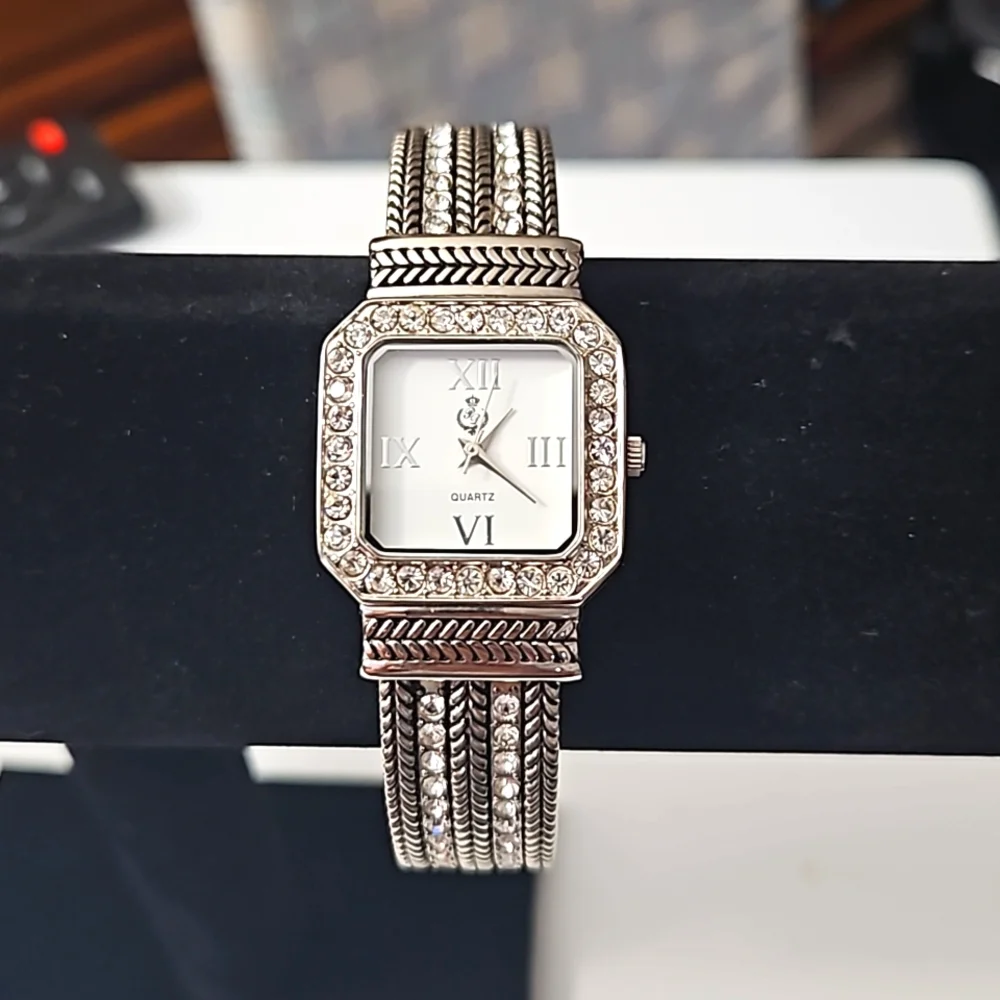 Premier Watch - Picture 1 of 3